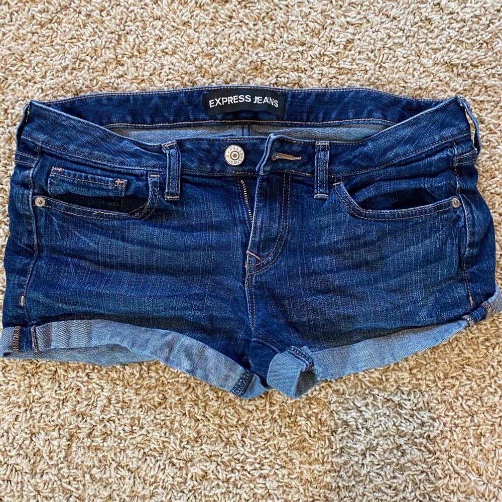 Express Shorts